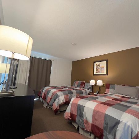Monashee Motel Sicamous Εξωτερικό φωτογραφία