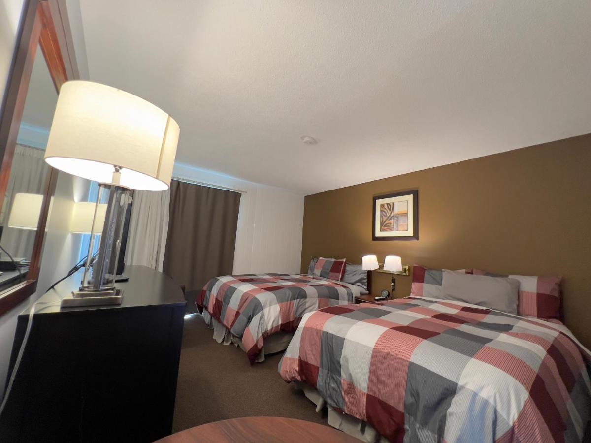 Monashee Motel Sicamous Εξωτερικό φωτογραφία