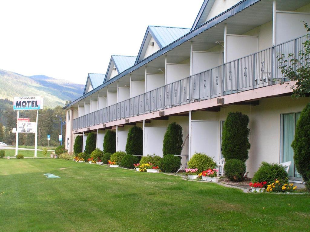 Monashee Motel Sicamous Εξωτερικό φωτογραφία