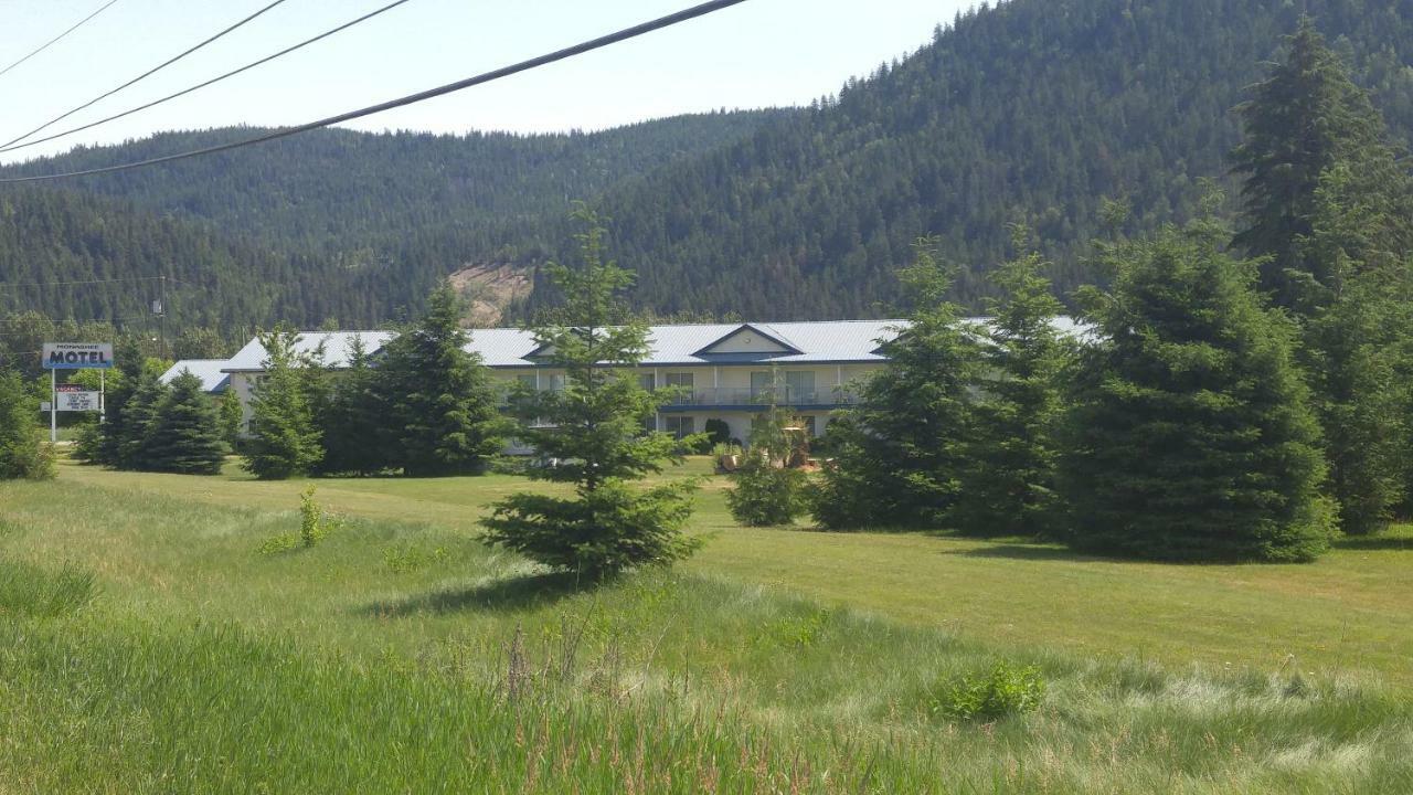 Monashee Motel Sicamous Εξωτερικό φωτογραφία